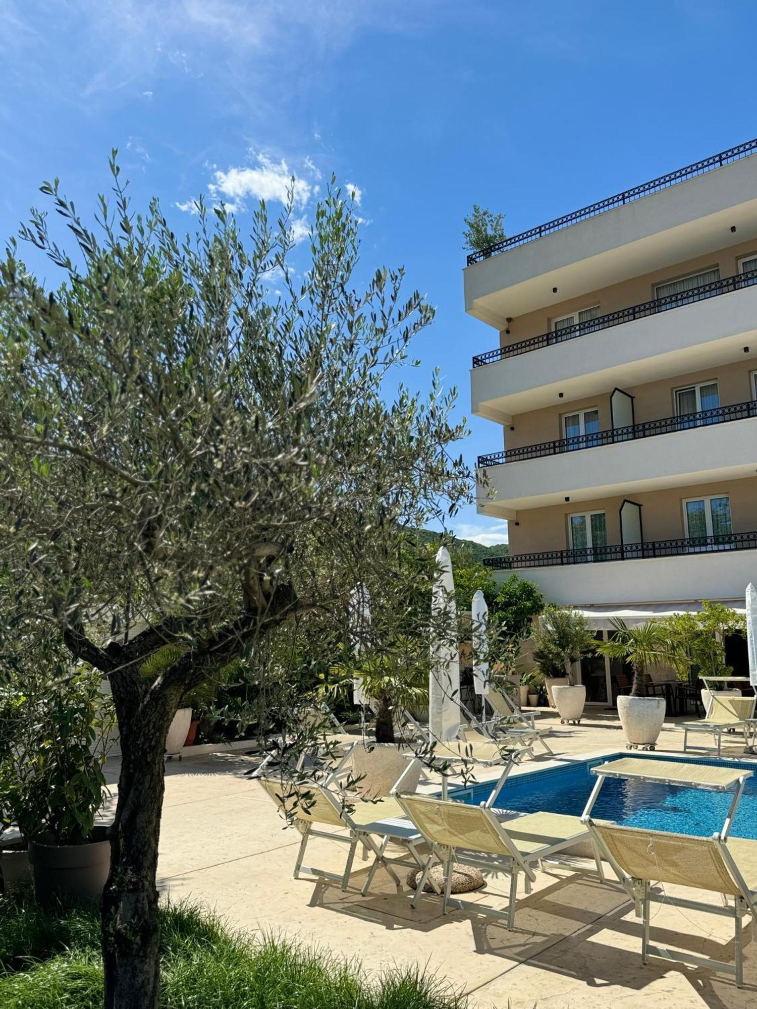 Villa La Vida Budva Luaran gambar
